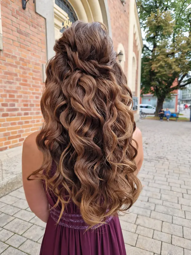 Lange, voluminöse Locken